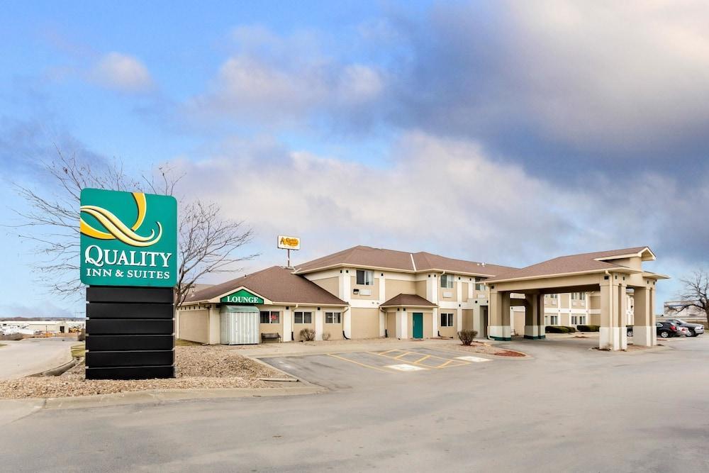 Quality Inn & Suites West Omaha - Ne Linclon Exterior photo